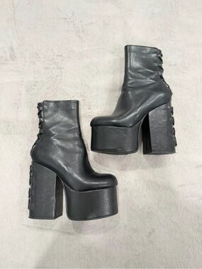 Lamoda platform boots